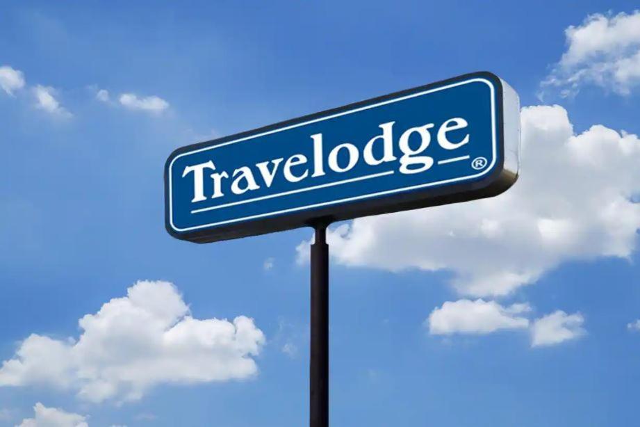 Travelodge By Wyndham Carlsbad Nm Exterior photo